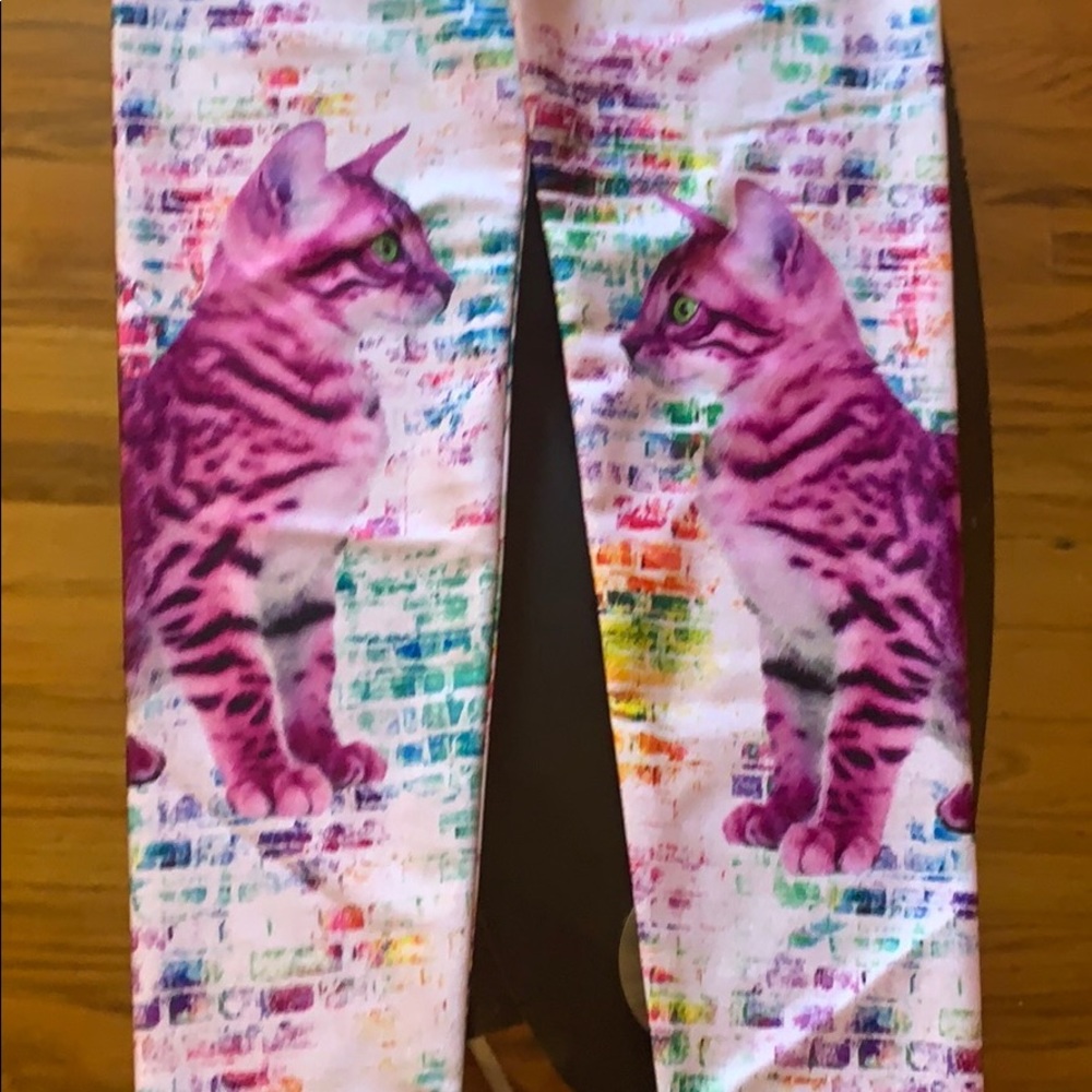 Terez Face Off Cat' Graphic Leggings - Picture 4 of 9